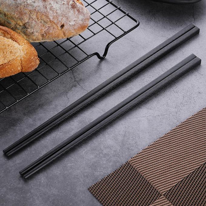 Slub Pattern Smooth Chopsticks آلیاژ سیاه و سفید برای رستوران خانگی 2