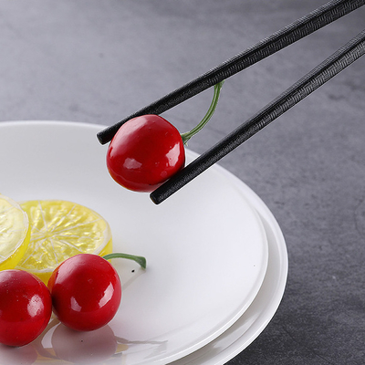 قیمت خوب Slub Pattern Smooth Chopsticks آلیاژ سیاه و سفید برای رستوران خانگی آنلاین
